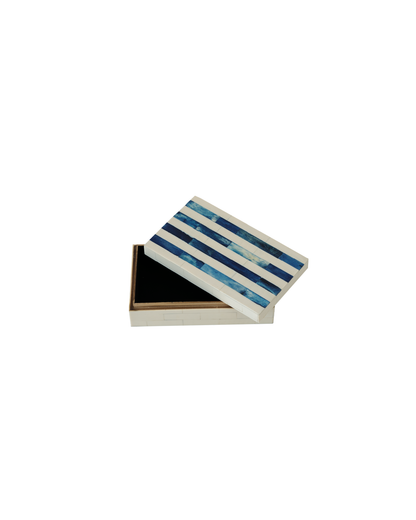 Caja decorativa de madera azul